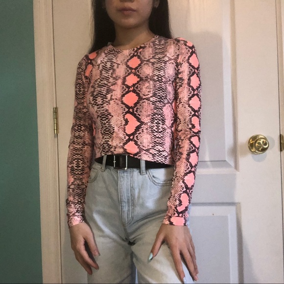 Snake print long sleeve crop top - Picture 3 of 3